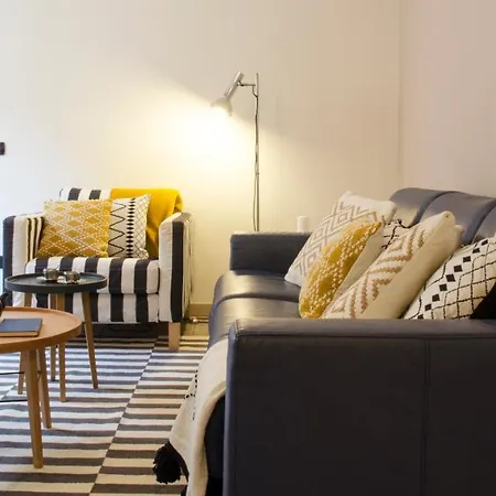 Charming & Modern Flat By Holiday Solutions *