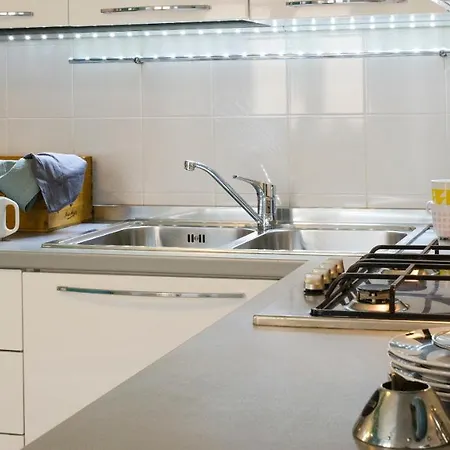 Appartement Charming & Modern Flat By Holiday Solutions Côme